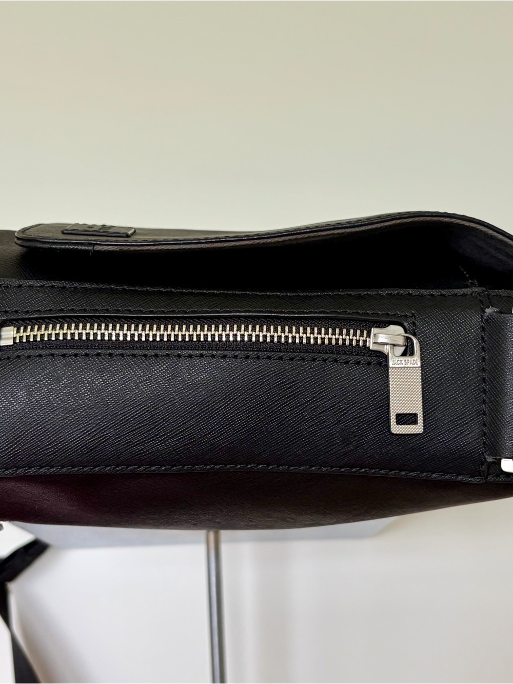 Jack Spade Barrow Black Leather Messenger Laptop Crossbody Bag - Picture 5 of 16